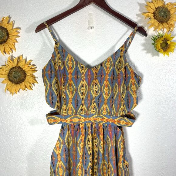 Gianni Bini Boho maxi dress with side cutouts & a tribal ikat print Size Large - Picture 2 of 12